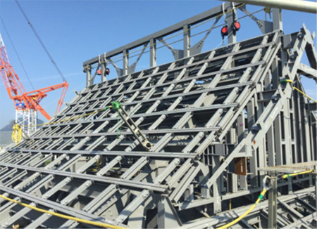 Fig. 2 Steel framework on the sixth floor of large keep at Kumamoto Castle