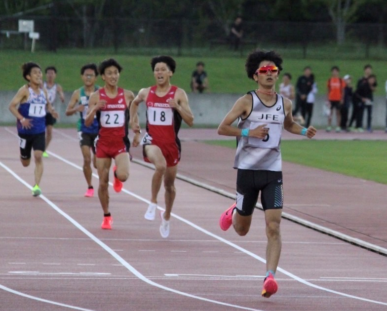 優勝のゴールをする風岡選手