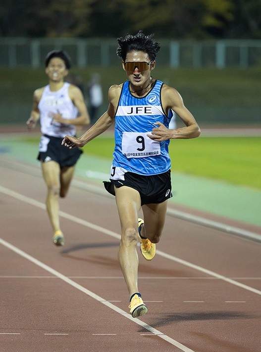 4位でフィニッシュする大野選手