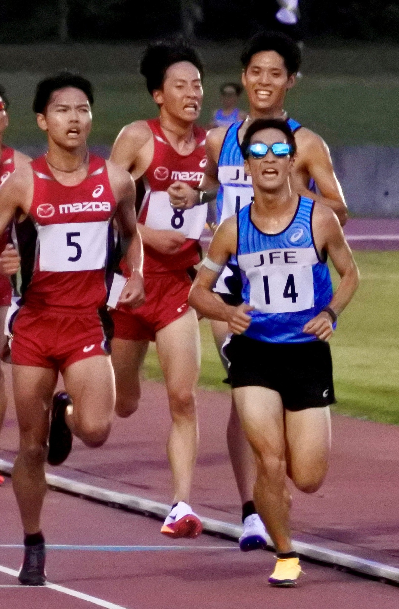 入賞した斉藤選手（No.14）と兒玉選手